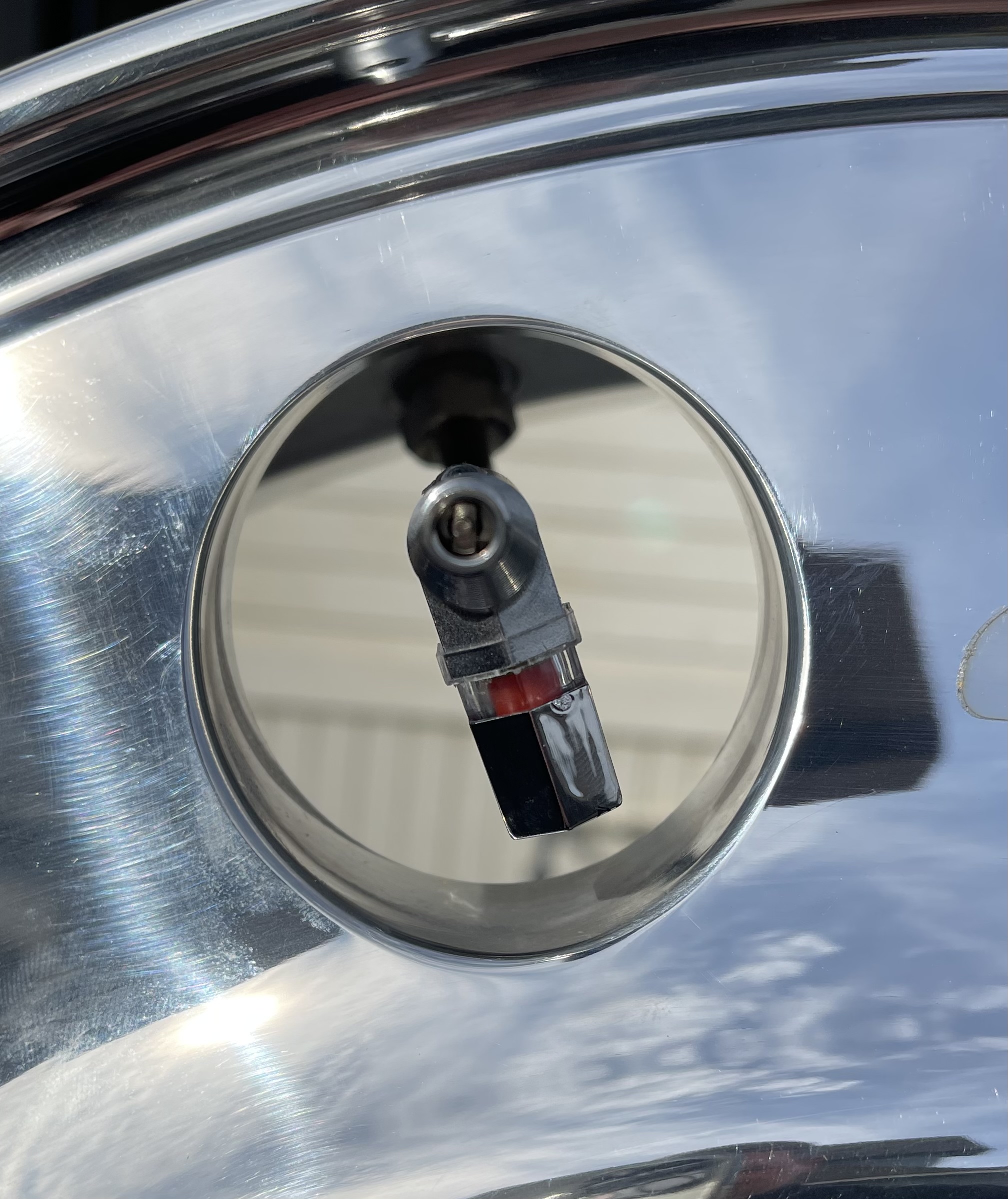 Tire Pressure Monitoring Valve Caps: The Smart and Simple Way to Monitor Tire Pressure